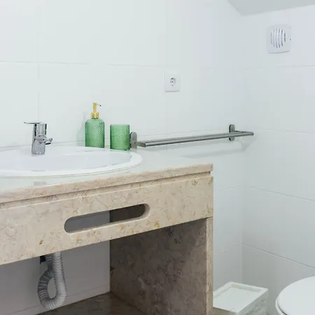 אכסניה Surfhouse *